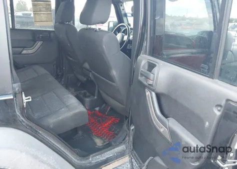 2012 Jeep Wrangler Unlimited Sport z USA, uszkodzony, nr VIN 1C4BJWDG4CL153354